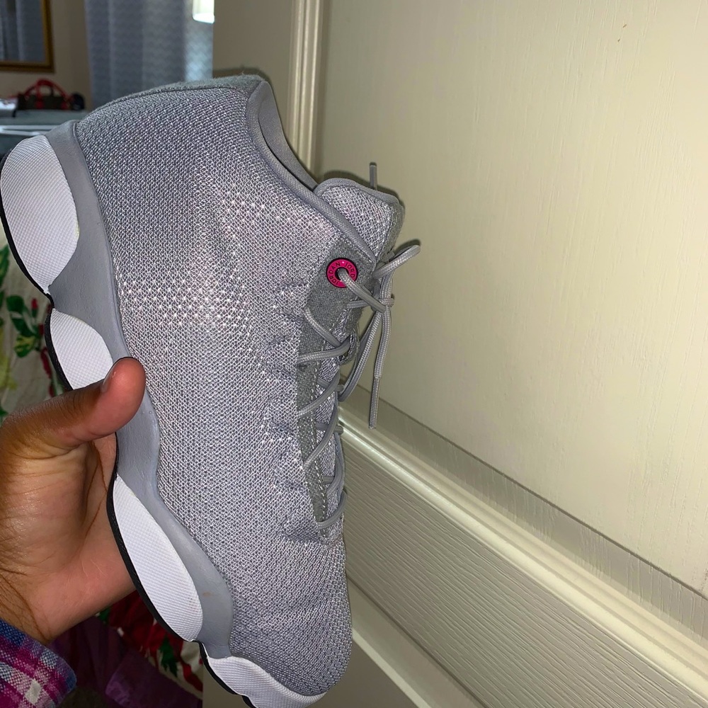 grey jordan horizon 13s.